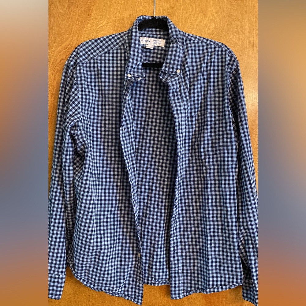 XL Old Navy Men’s dress shirt
